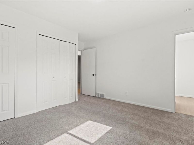 6389 Barton Road, North Olmsted, OH 44070 Photo 14