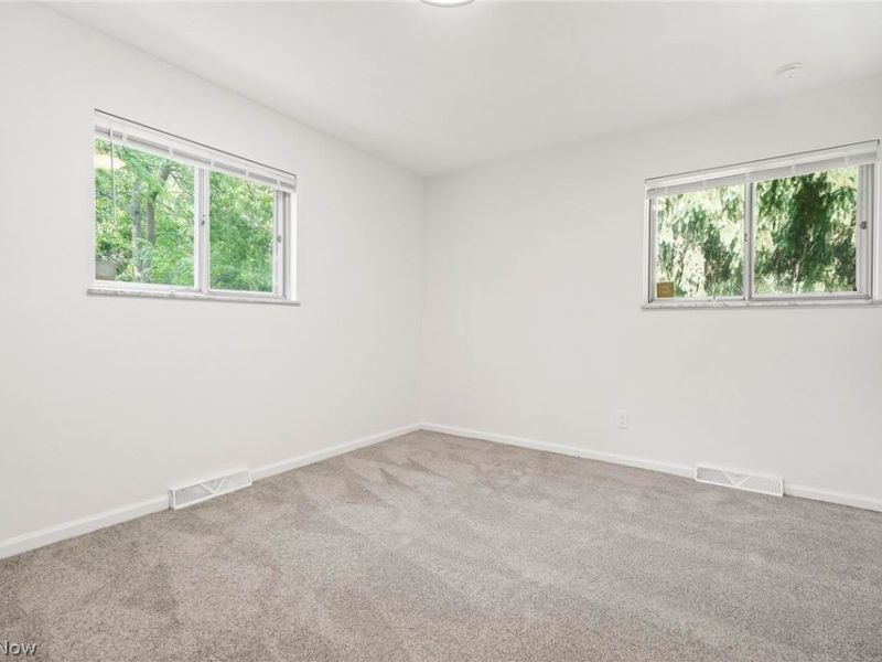 6389 Barton Road, North Olmsted, OH 44070 Photo 24