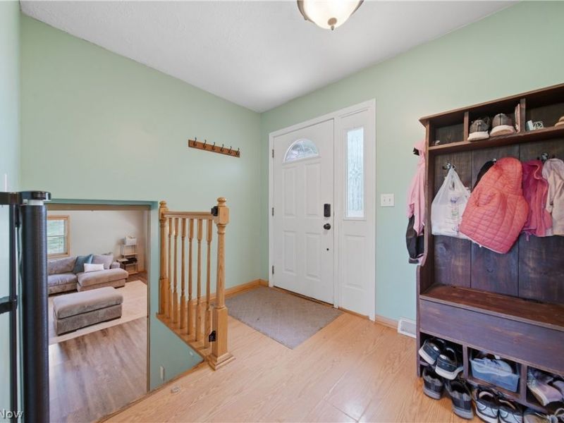 11205 Merrimack Avenue NW, Hartville, OH 44632 Photo 4
