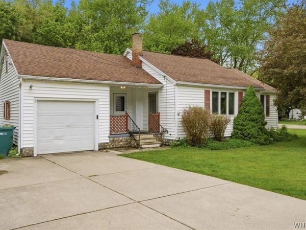 6339 May Drive, Hamburg, NY 14075