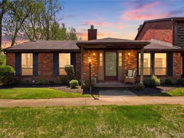 186 Wedgewood Drive, Williamsville, NY 14221