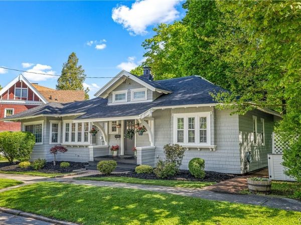27 Beverly Place, Utica, NY 13501