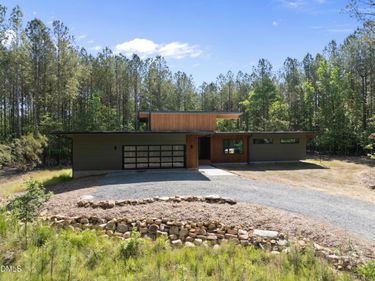 4637 Array Drive, Chapel Hill, NC 27516