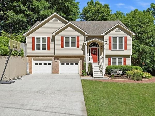 5070 Puritan Drive , Buford, GA 30518