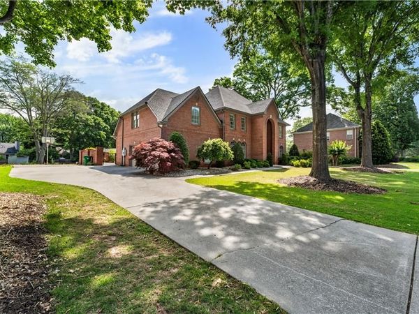 1639 Hudson Road , Decatur, GA 30033
