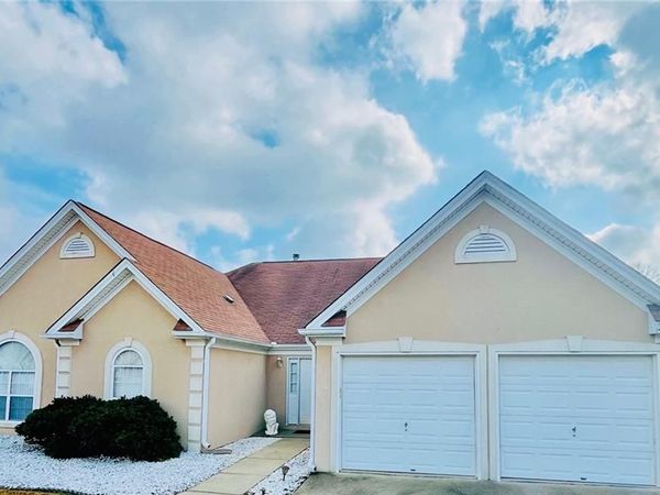19 Meadow Crest Court , Powder Springs, GA 30127