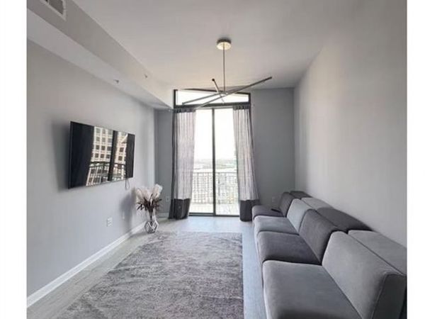 3040 Peachtree Road NW, Unit 1913, Atlanta, GA 30305