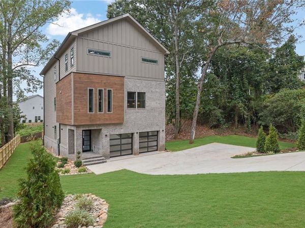 120 N Gwinnett Street , Buford, GA 30518