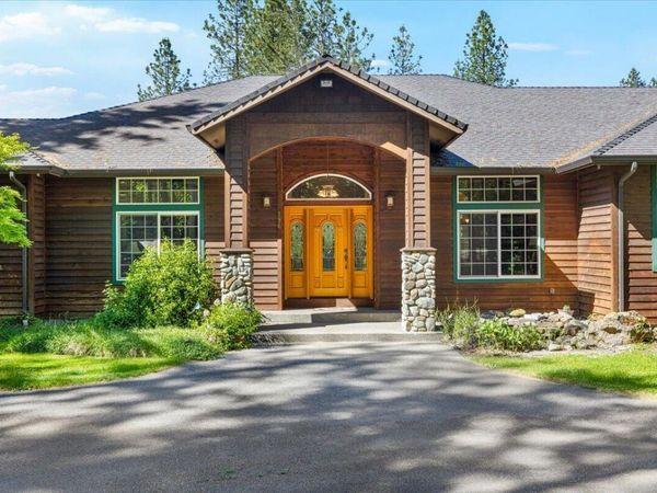 196 Pooh Lane, Grants Pass, OR 97526