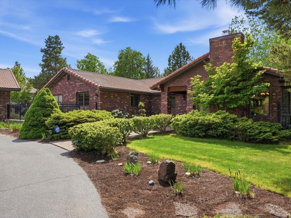 20407 Pine Vista Drive, Bend, OR 97702