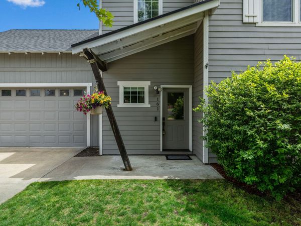 161 NE 9th Street, Madras, OR 97741