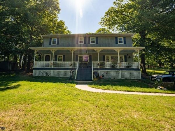 30 Mountainview Ave, Mount Arlington, NJ 07856