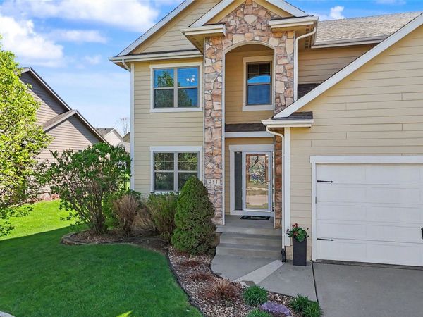 254 S 83rd Street, West Des Moines, IA 50266