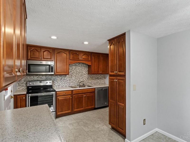 4241 Hanover Drive, Mason, OH 45040 Photo 13