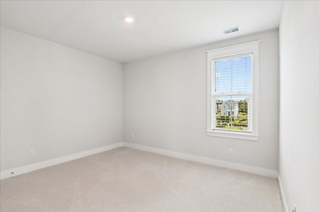 2736 Mcfadden Way Photo 27