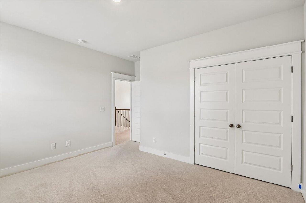 2736 Mcfadden Way Photo 28