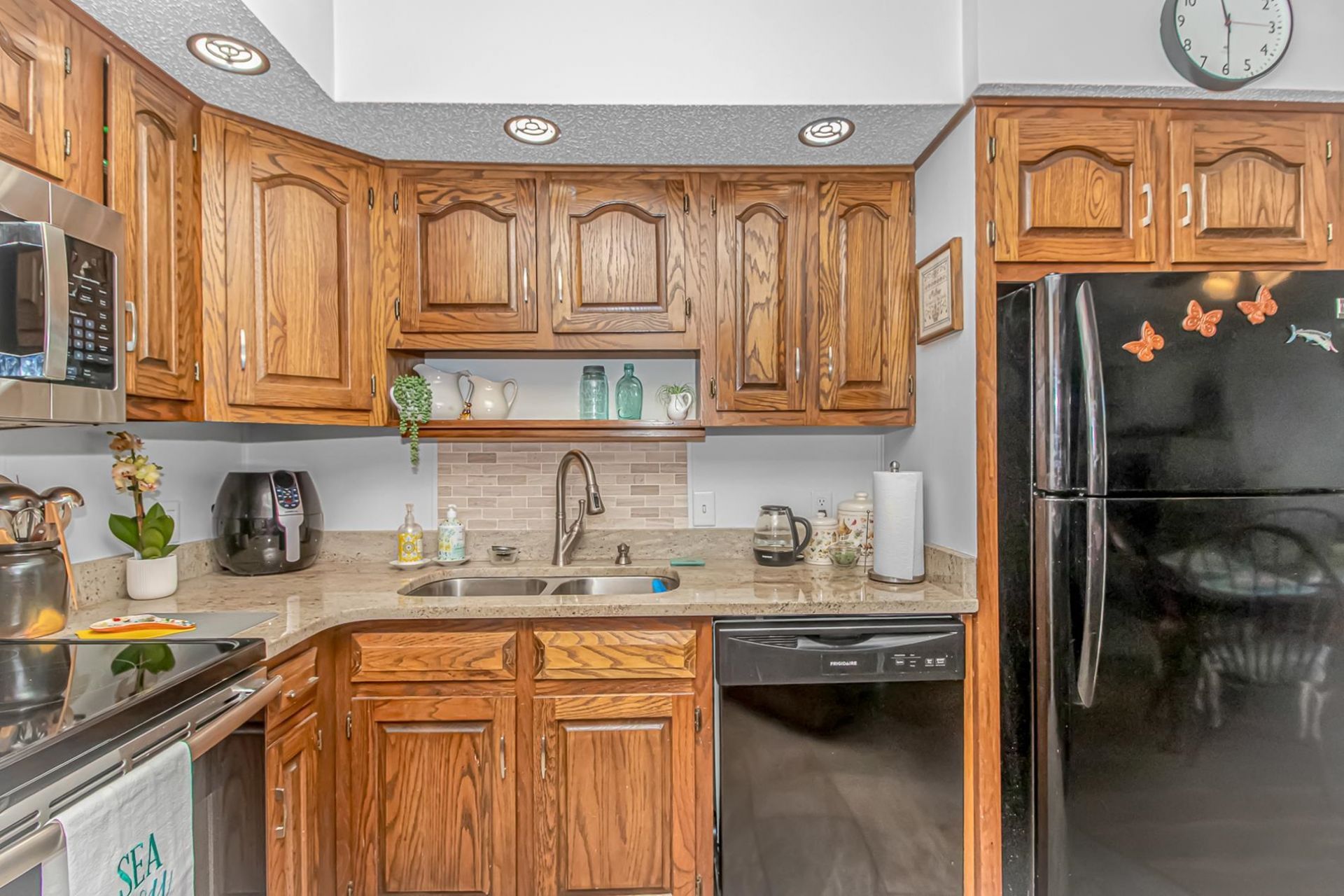 4242 Pinehurst Circle Photo 11