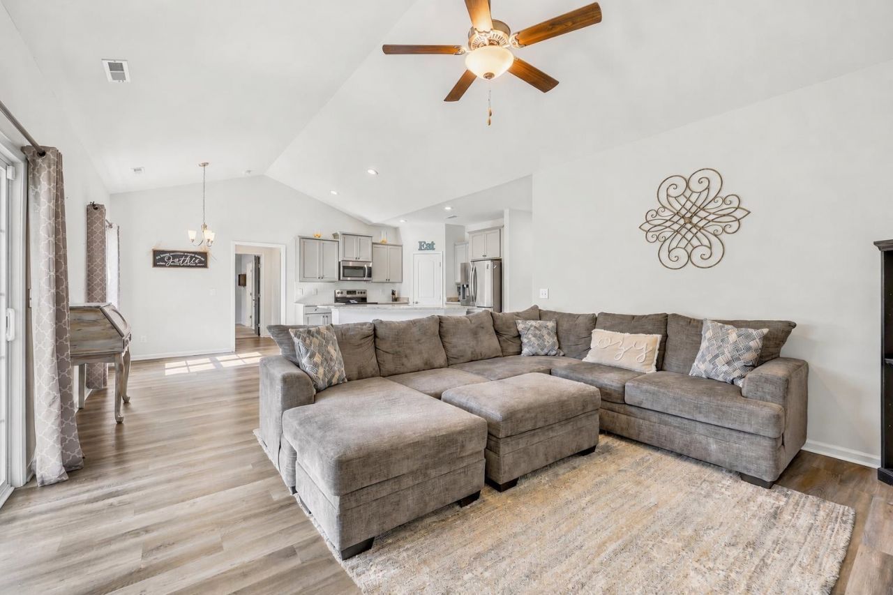 105 N Levee Dr.  Photo 9
