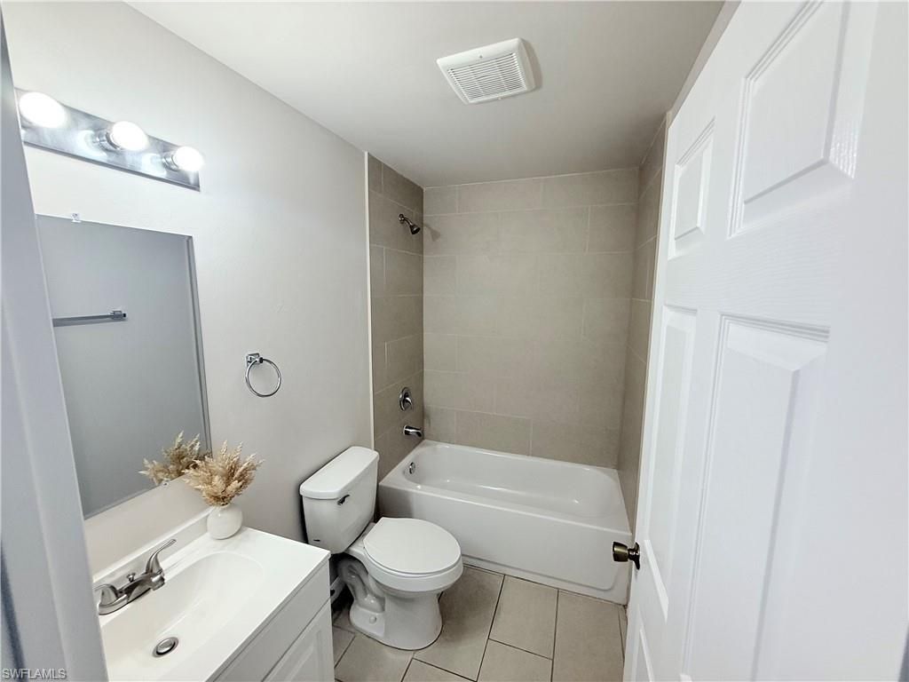 1405 Nelson Rd N, Cape Coral, FL 33993 Photo