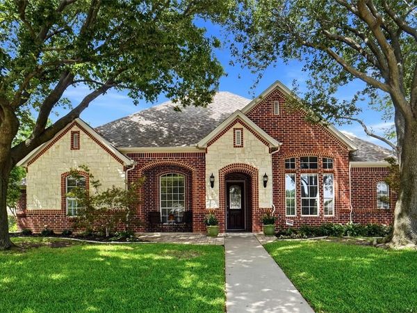 8901 Stratford Drive, North Richland Hills, TX 76182