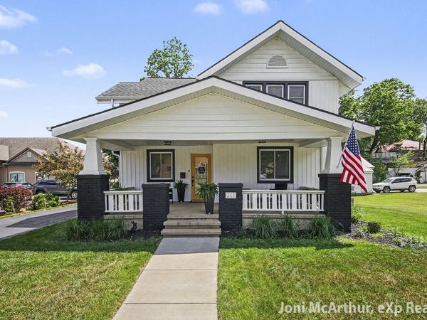 211 W Cass Street, Greenville, MI 48838