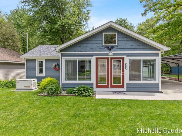 621 Eagle Point Road, Lake Odessa, MI 48849