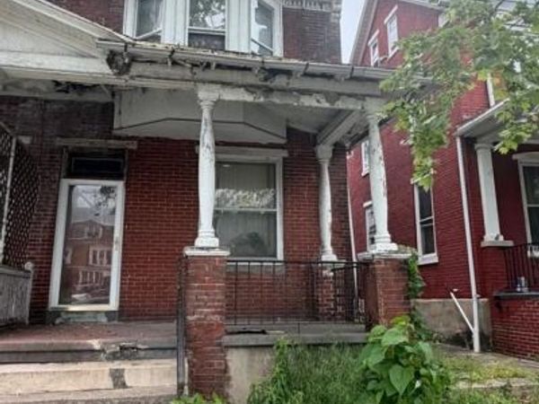 1824 STATE STREET , HARRISBURG, PA 17103