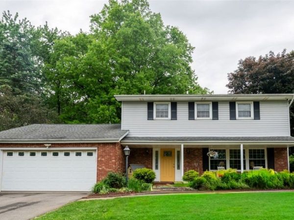 123 Southview Dr, Harmony, PA 16037