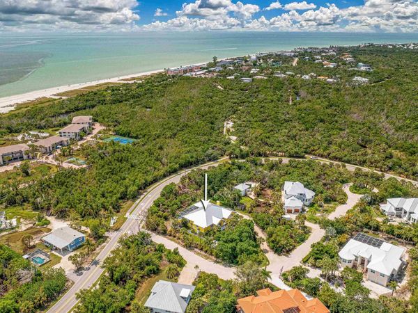 335 Cowry Ct, Sanibel, FL 33957