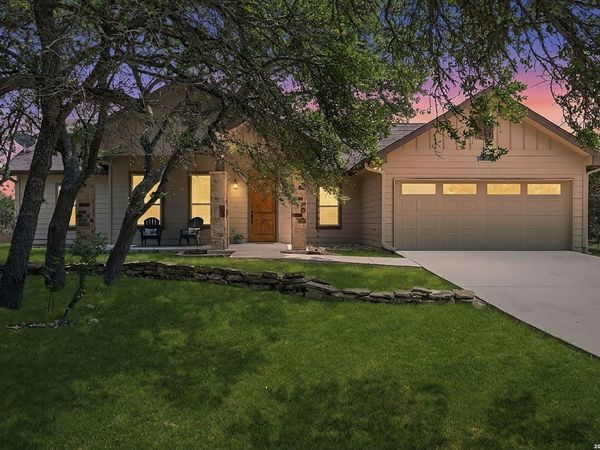 111 Swallow Ct, Canyon Lake, TX 78133