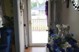 205 Parliament Drive N photo 4