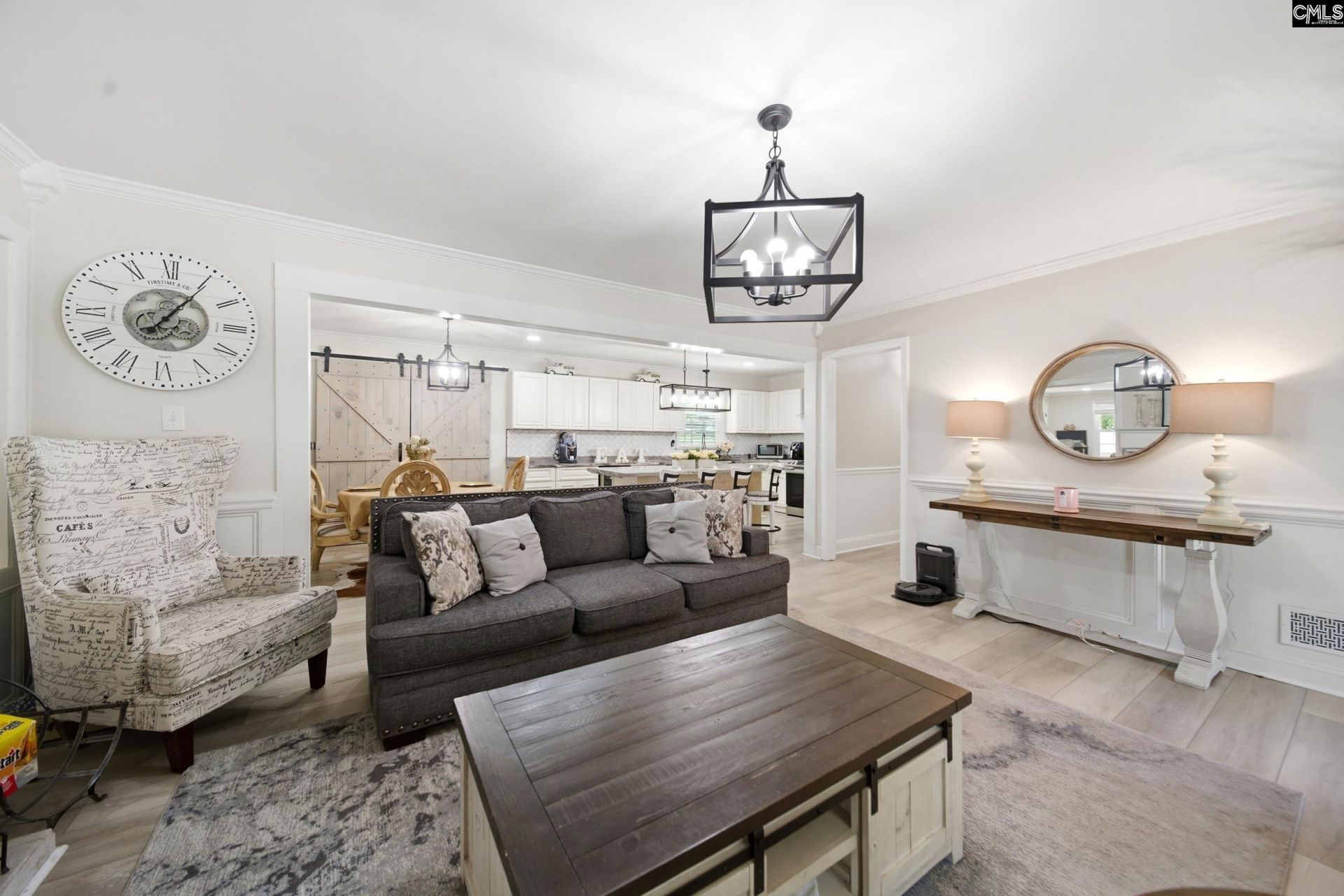 647 Delverton Road  Photo 10