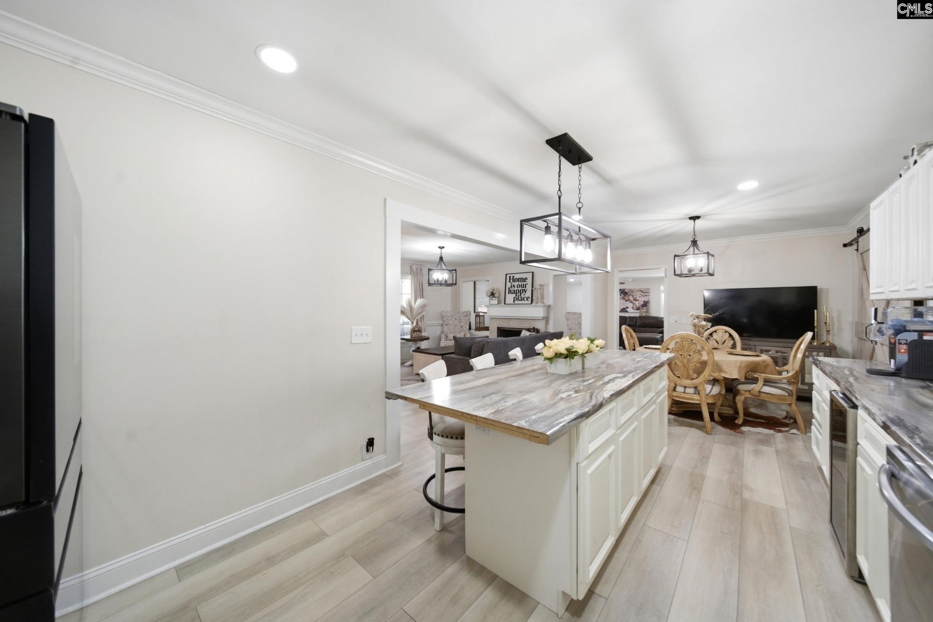 647 Delverton Road  Photo 12