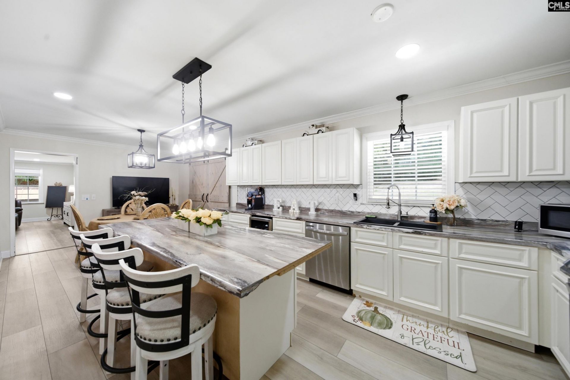 647 Delverton Road  Photo 13