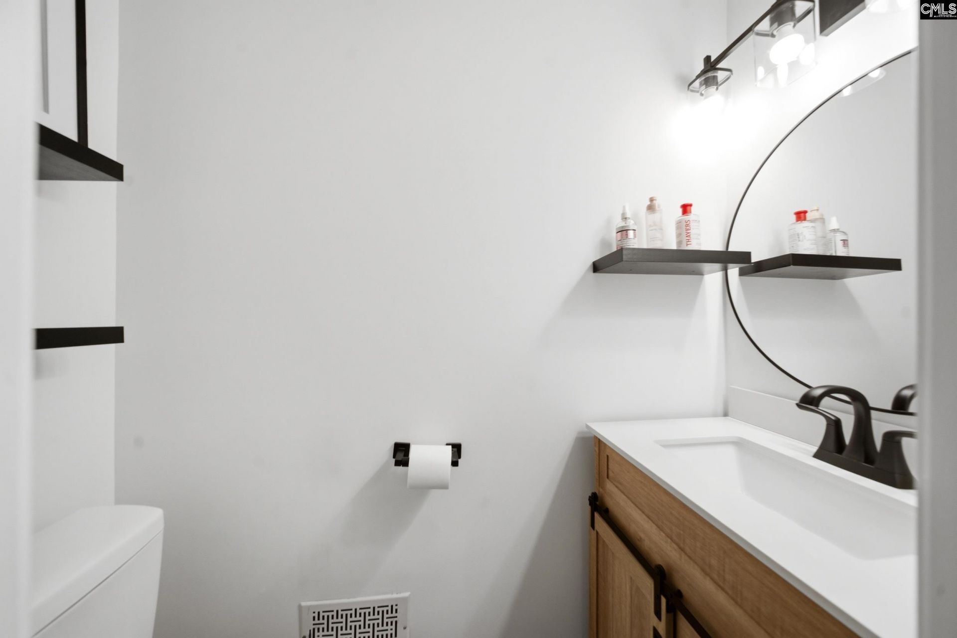 647 Delverton Road  Photo 21