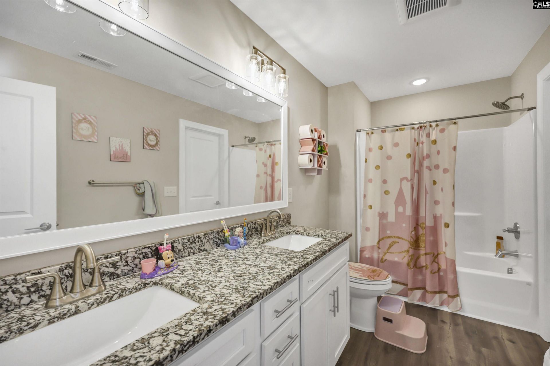 204 Sapphire Gem Lane  Photo 33
