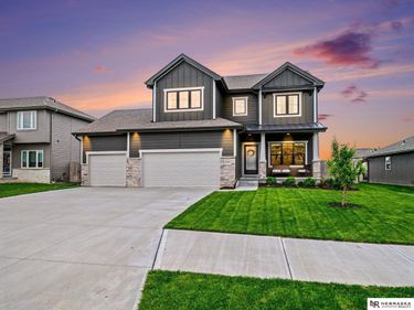 5205 Helwig Avenue , Papillion, NE 68133