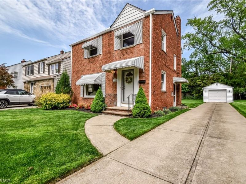 1785 Idlehurst Drive, Euclid, OH 44117 Photo 2