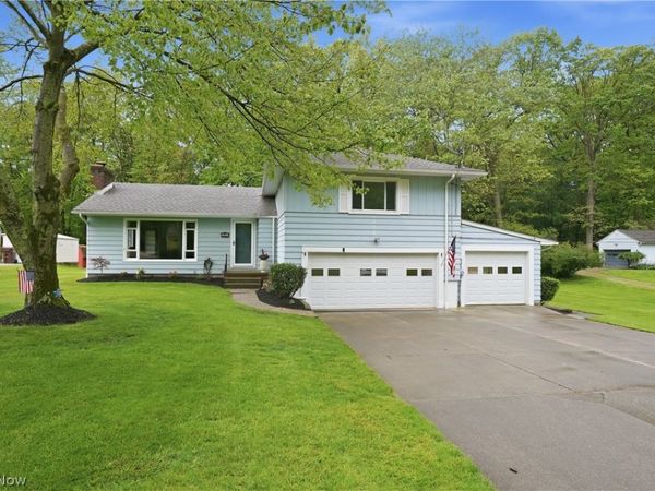 5912 Woodward Drive , Akron, OH 44319