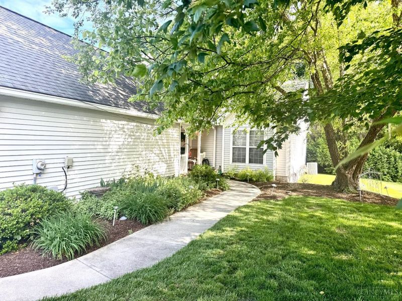 7612 Lake Pointe, Maineville, OH 45039 Photo 2