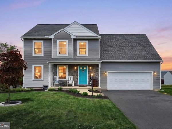 35 RYAN LANE, MOUNT WOLF, PA 17347