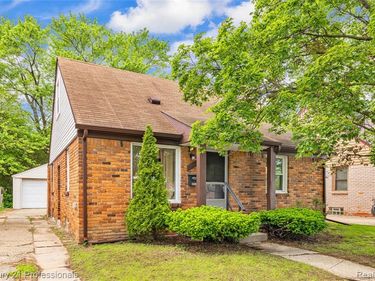 6953 N Vernon Street, Dearborn Heights, MI 48127