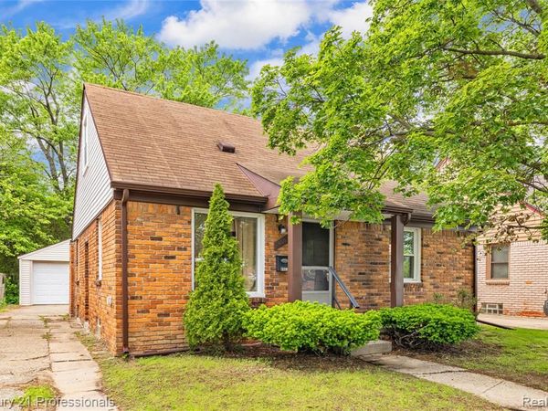 6953 N Vernon Street , Dearborn Heights, MI 48127