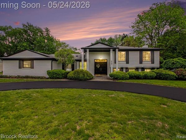3781 Quarton Road, Bloomfield Twp, MI 48302