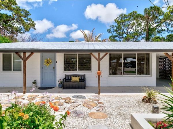 766 41st Avenue , Vero Beach, FL 32968