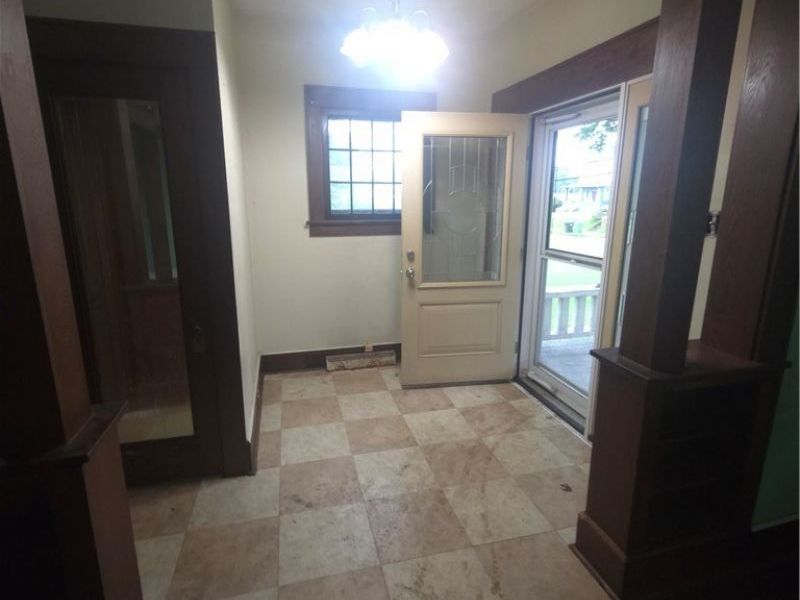 105 W Ely Street , Alliance, OH 44601 Photo 11