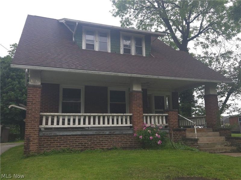 105 W Ely Street , Alliance, OH 44601 Photo 2