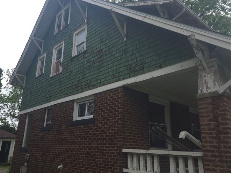 105 W Ely Street , Alliance, OH 44601 Photo 3