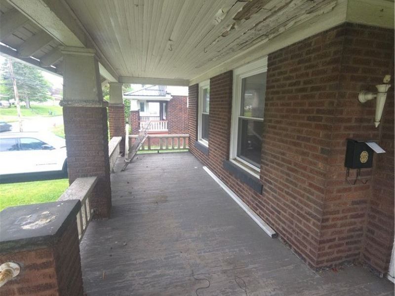 105 W Ely Street , Alliance, OH 44601 Photo 5