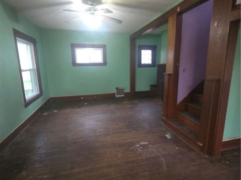 105 W Ely Street , Alliance, OH 44601 Photo 8